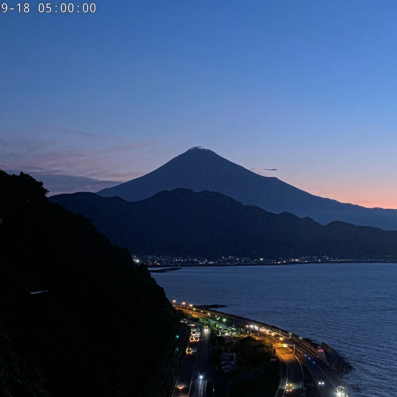 🗻🌅
